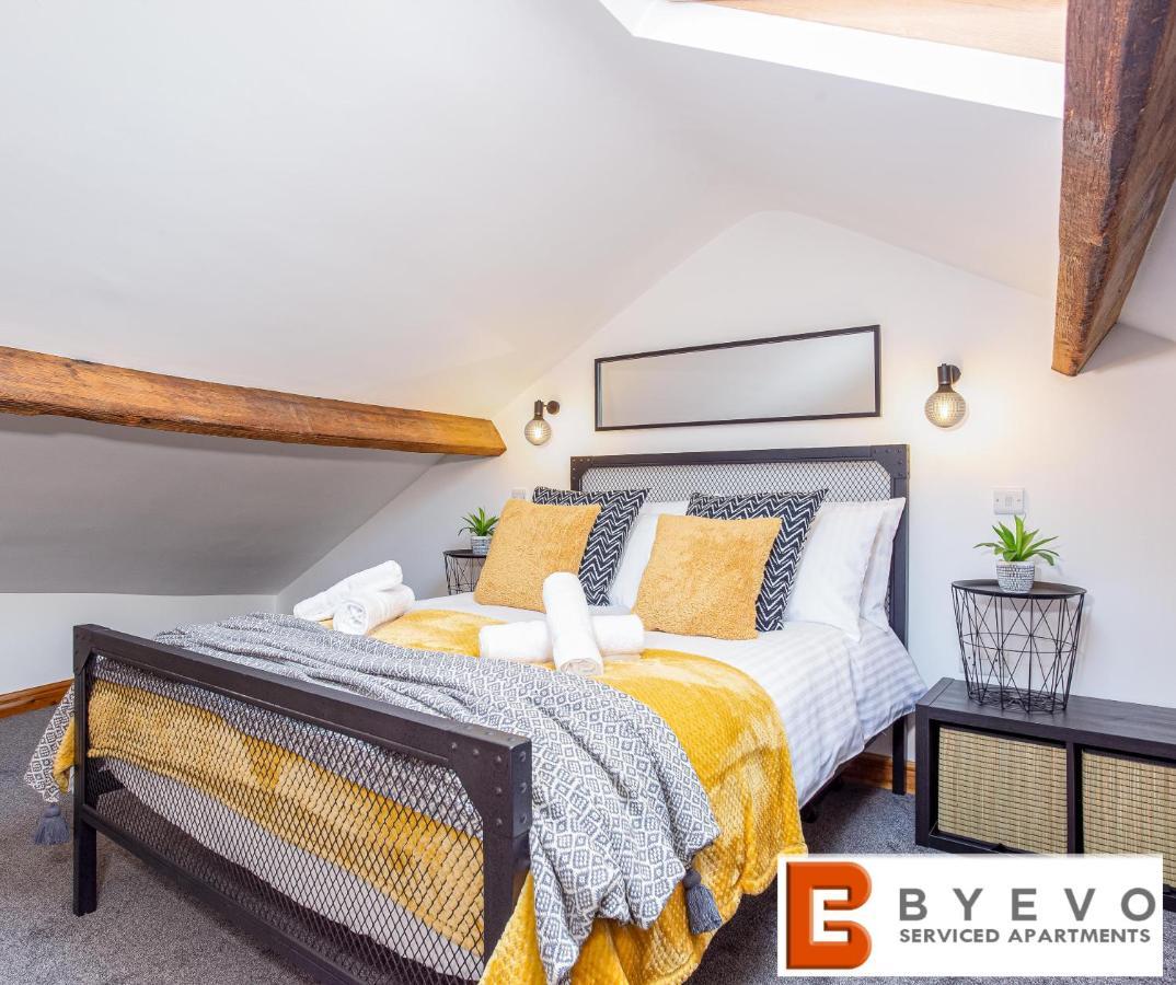 Byevo Oswestry Barn - Quirky Romantic Retreat Or Cosy Contractor Base מראה חיצוני תמונה