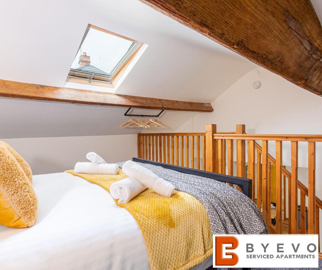Byevo Oswestry Barn - Quirky Romantic Retreat Or Cosy Contractor Base מראה חיצוני תמונה